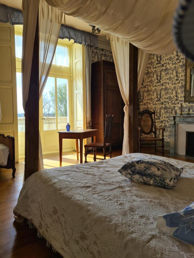 Chateau De Villeneuve - Montolieu Kültér fotó