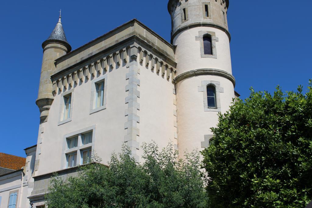 Chateau De Villeneuve - Montolieu Kültér fotó